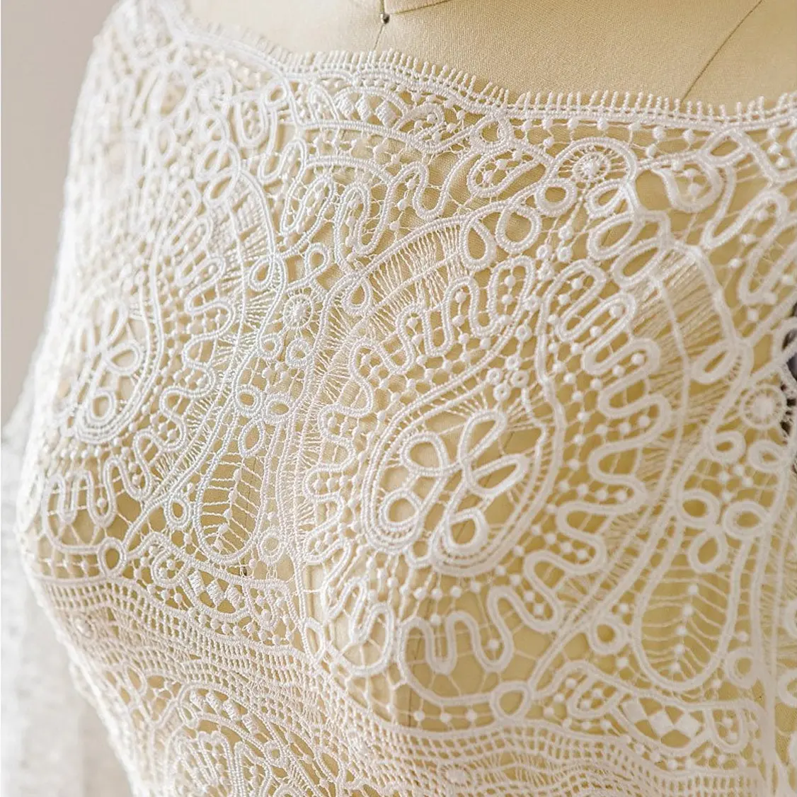 Soft Fabulous Guipure lace fabric Water Soluble Bridal Crochet Wedding dresses lace fabric