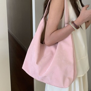 กระเป๋าโท้ทผู้หญิง สีเงินอ่อน สีชมพู สีขาว สีดำ สีพื้น หัวเข็มขัดแม่เหล็ก ชุดลำลองประจำวัน ฤดูร้อน 2024 ความจุขนาดใหญ่ สำหรับเดินทาง - Product Image 3