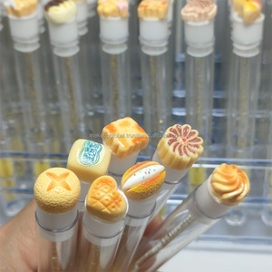 Cepillo de pestañas de pan de panadería de dibujos animados lindo con tubo cepillo de tubo de limpieza varita Spoolie varitas de rímel de purpurina desechables al por mayor - Product Image 1