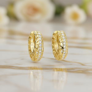 Boucles d'oreilles créoles de luxe en or massif 18 carats avec sertissage de strass en cristal pour femme, à porter au quotidien - Product Image 2