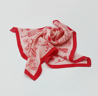 Bandana carrée en satin imprimé floral personnalisé en gros pour décorations de mariage et de fête avec logo personnalisé