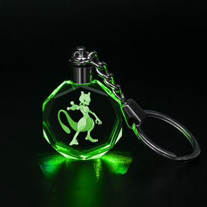 Usine de gros de haute qualité divers modèles de <span class=keywords><strong>pokeball</strong></span> cristal porte-clés personnalisé LED lumière clignotante porte-clés - Product Image 3