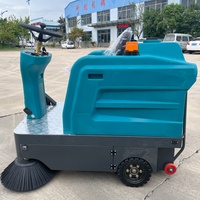 Machine de balayage routier à haute aspiration avec un seul ventilateur, filtre industriel bloquant efficacement les minuscules particules en suspension
