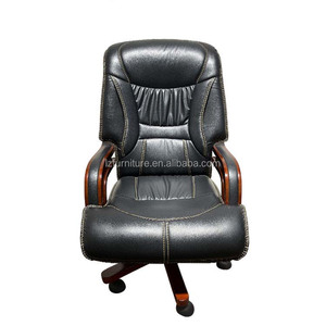 Chaise de bureau de direction de luxe en bois massif à dossier haut, en cuir synthétique, pivotante et ergonomique, au design moderne - Product Image 4