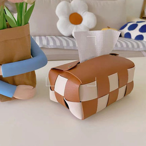 Boîte à mouchoirs en cuir tressé fait main, sac à mouchoirs pour restaurant et maison, sac à mouchoirs minimaliste color-block à motif damier pour voiture - Product Image 1