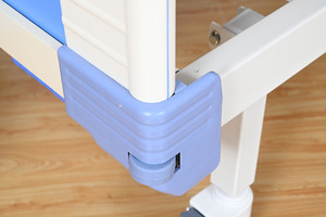 Cama de Hospital Manual para Pacientes BT-AM260 BESTRAN Clase I con 2 Manivelas, ABS, para Cuidado de Enfermería, con 1 Año de Garantía y Repuestos Gratuitos - Product Image 4
