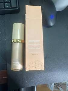 Base de Maquillaje 4 en 1 de Gran Venta en TikTok con Espectro de Luz que Cambia de Color FPS 50, Maquillaje Personalizado para Cualquier Tono de Piel - Product Image 3