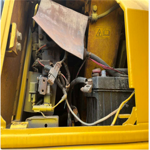 Topadora de Orugas Usada Komatsu D65 a Bajo Precio, Tractor de Segunda Mano KOMATSU D65 en Venta - Product Image 4