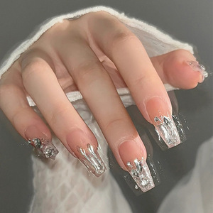 เล็บที่สวมใส่ได้สติกเกอร์ตกแต่งเล็บแวววาวแวววาวเคลือบทองความยาวปานกลางจาก TikTok ขายส่ง - Product Image 2