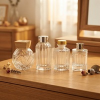 Nuevo Diseño Decorativo y Lujoso, Botella Difusora de Vidrio Transparente de 110ml, 150ml, 200ml, 250ml, Frasco de Perfume en Relieve Vacío