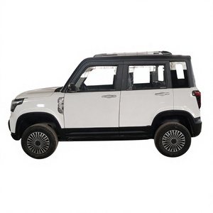 BRT 2026 SUV Compacto Blanco Eléctrico con Detalles Negros y Portaequipajes, Vehículo Eléctrico de Nueva Energía, Sedán para Adultos con Tracción en las Cuatro Ruedas - Product Image 2