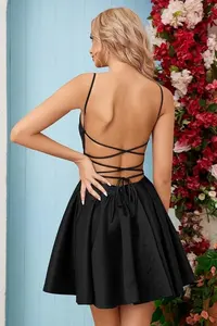 Satén Mini Longitud Homecoming Vestido <span class=keywords><strong>para</strong></span> <span class=keywords><strong>Adolescentes</strong></span> Corto Sin Espalda con Bolsillos Prom Spaghetti Strap Cóctel Negro Vestidos <span class=keywords><strong>de</strong></span> dama <span class=keywords><strong>de</strong></span> honor - Product Image 2