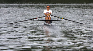 Bateau à rames <span class=keywords><strong>FISA</strong></span> 1X: bateau de course de concurrents en fibre de carbone - Product Image 4