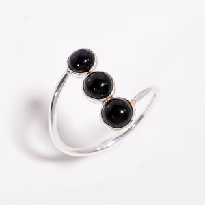 Anillo de Plata de Ley 925 con piedras preciosas naturales de amatista, proveedor de joyería de piedras preciosas de plata antigua, exportador de joyería de plata hecha a mano - Product Image 2