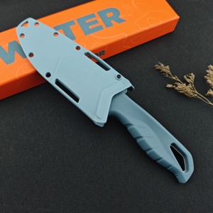 Cuchillo de camping de hoja fija personalizado OEM multiusos con hoja MagnaCut CPM de calidad garantizada y personalizable. - Product Image 4