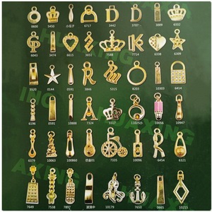 Deslizadores de cremallera de metal chapado en oro al por mayor de fábrica, lengüeta de tracción de diamante con mariposa lunar y diseño de estrella de cinco puntas - Product Image 5