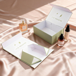 Boîte cadeau magnétique recyclable pour <span class=keywords><strong>parfum</strong></span>, faite à <span class=keywords><strong>la</strong></span> main - Design personnalisé - Product Image 1