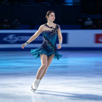 Robe de patinage artistique pour enfants, bleu turquoise dégradé, en dentelle, à manches longues, décolleté en V profond, dos ouvert, ornée de strass faits à la main, coupe irrégulière