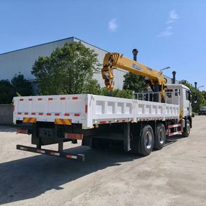 Vehículo de Transporte y Elevación Sinotruck 6*4 Equipado con Grúa Montada en Camión de 12 Toneladas para Elevación Mecánica - Product Image 5