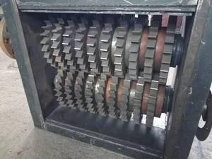 Phế liệu sắt Shredder kim loại chai Máy Nghiền sử dụng nhôm Shredder Pop có thể Bale Shredder - Product Image 6