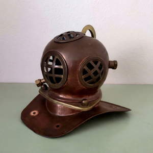 Casco de Buceo de Metal Vintage, Réplica de Casco de Buzo Náutico, Decoración Marina Coleccionable, Exhibición para Mesa de Oficina u Hogar, Venta al Por Mayor - Product Image 1