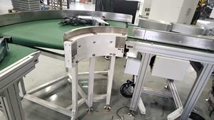 Pasokan produsen kondisi baru sabuk putar 90/180 derajat garis konveyor sabuk konveyor mesin pembalik baja tahan karat sabuk konveyor - Product Image 3