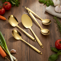 Ensemble d'ustensiles de service en acier inoxydable plaqué or - 14 pièces, y compris les louches, les écumoires, les cuillères et les spatules pour le service de buffet