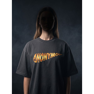 Maglietta unisex Anonymous - Edizione Ember Shadow - Product Image 4