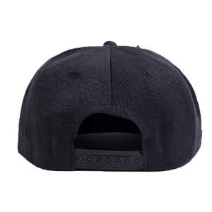 Gorra de Béisbol Unisex Personalizada al por Mayor con Púas y Tachuelas Estilo Punk Rock Gótico Hip Hop de Visera Plana - Product Image 4
