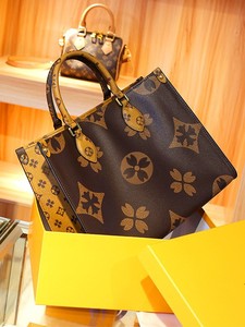 <span class=keywords><strong>Louis</strong></span> 2025 Nieuwe Waterdichte Casual Tote Crossbody Groot Medium Kleine Draagbare Boodschappentas Moeder Tas Drie-In-Een Open Polyester - Product Image 3