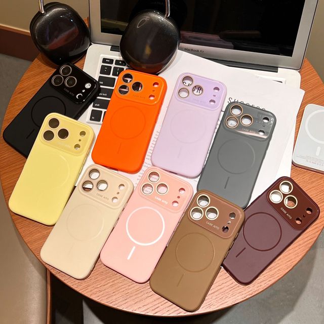 For iphone 17 Pro Max Matte Magnetic Liquid Silicone Case for iphone 16 Pro Max 15 14 13 Frosted Phone Case