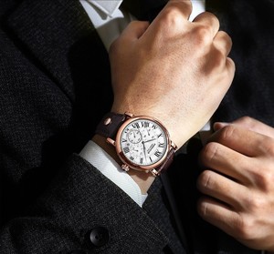   <span class=keywords><strong>Reloj</strong></span> <span class=keywords><strong>de</strong></span> Cuarzo P9868 con Correa <span class=keywords><strong>de</strong></span> Cuero <span class=keywords><strong>de</strong></span> Tres Agujas Falsas para Hombre, <span class=keywords><strong>Reloj</strong></span> <span class=keywords><strong>de</strong></span> Pulsera Masculino <span class=keywords><strong>de</strong></span> Cuarzo para Caballero, Regalo Impermeable - Product Image 4