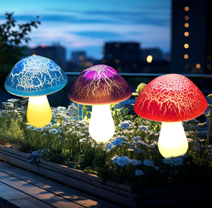 GOODSPEED Lampada a LED Solare Impermeabile IP65 per Esterni, Decorativa a Forma di Fungo, con Funzione One Drives Eight - Product Image 3