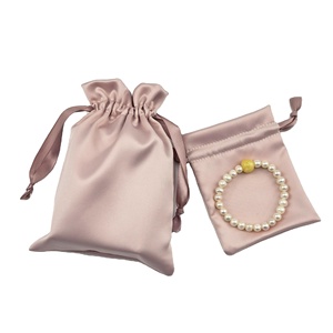 Sac à cordon en satin rose et bleu brumeux de haute qualité, pochette à bijoux en soie avec logo personnalisé, petits sacs cadeaux en tissu de luxe - Product Image 1