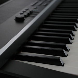 Piano eléctrico Yamahas CP88 Principiante Adulto Teclado de contrapeso completo Piano electrónico de escenario profesional portátil - Product Image 3
