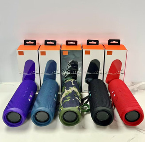 Haut-parleur F7 multicolore portable, étanche, sans fil, avec caisson de basses pour extérieur - Product Image 2