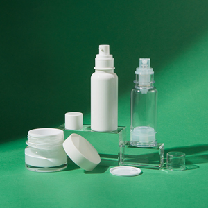Ensemble de flacons cosmétiques en verre et plastique vides, pots à crème rechargeables, flacons pompe et vaporisateurs pour emballages de soins de la peau, fabriqués en Chine - Product Image 3