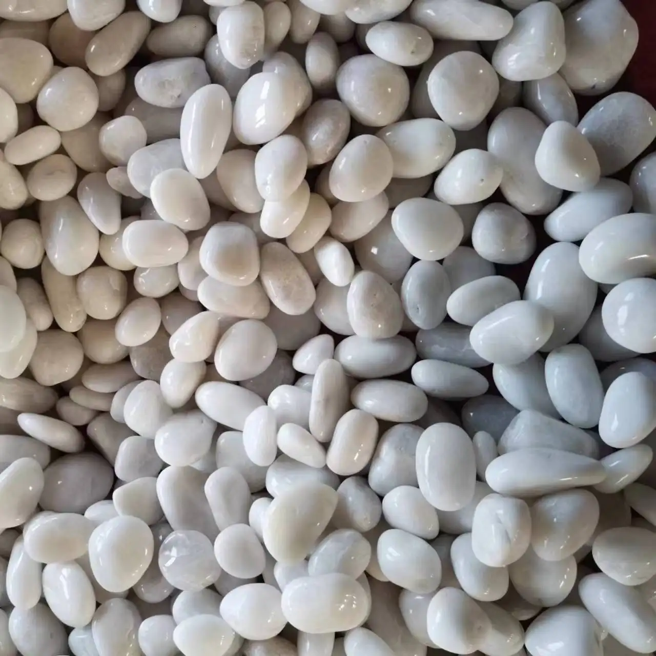 Hot High Polished Garden Natural White Pebble Stone For Decoration Factory Supplier