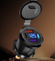 Tip-C PD30W ve Çift USB a 3 Portlu Hızlı Şarj Soketi Voltmetreli 12V/24V Araba Tekne Motosiklet için Su Geçirmez