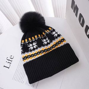 Gorro de Punto Clásico Retro con Pompones para Mujer, Gorro de Invierno Grueso y Cálido con Forro de Piel - Product Image 5