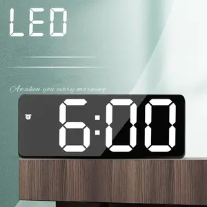 Neues Design Spiegel Schreibtisch uhr Hot Sale Großhandel Digital Wecker LED Hintergrund beleuchtung Auf Lager Temperatur Datum Anzeige Tisch uhr