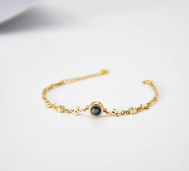 Custom Photo Projection Bracelet With Sparkling Chain Handmade Jewelry for Christmas Best Friend Gifts for Mom or Girlfriend