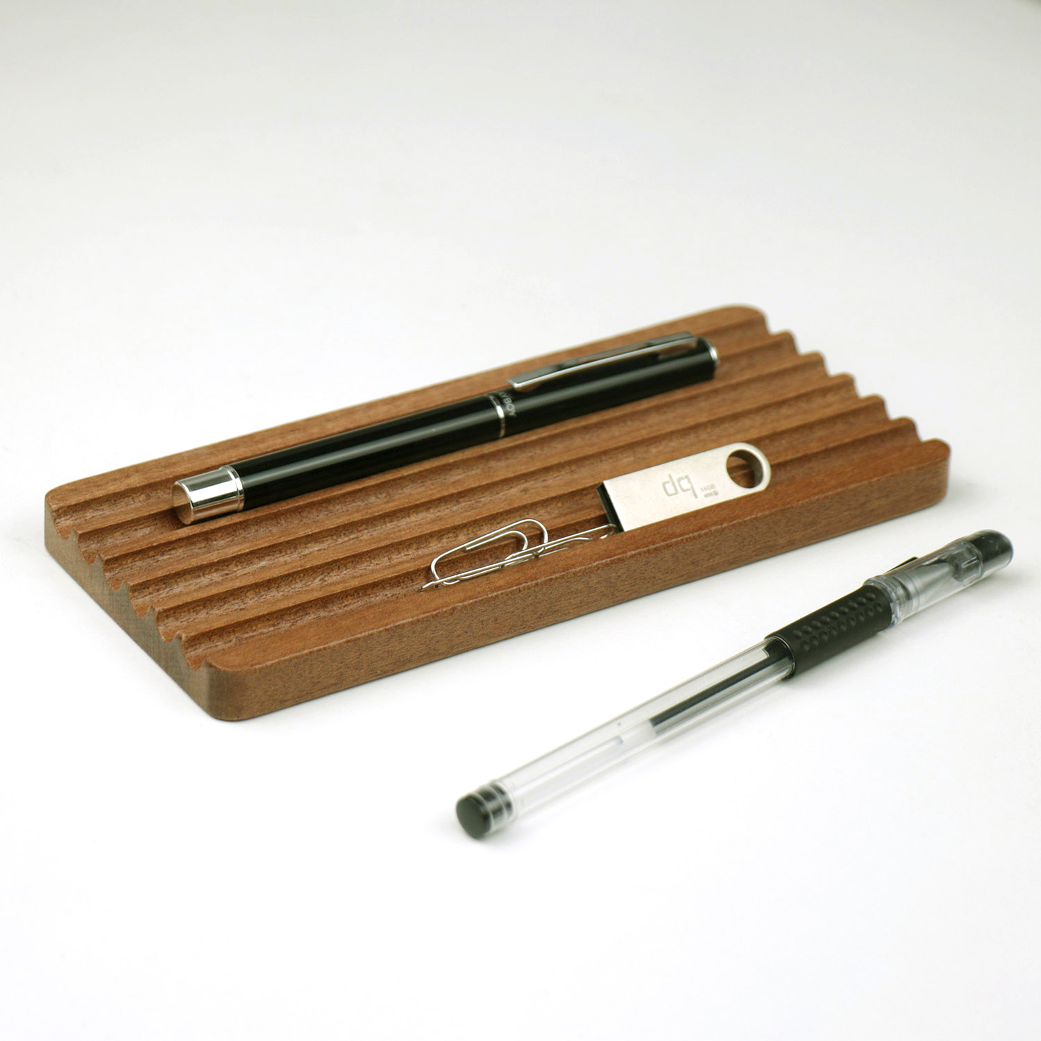 สีไม้สีเข้ม