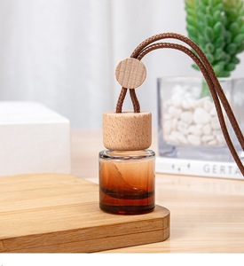 Diffuseur <span class=keywords><strong>d</strong></span>'huiles essentielles pour voiture en verre de 8 ml, à suspendre, avec bouchons ronds estampés à chaud et diffuseur à bâtonnets - Product Image 6