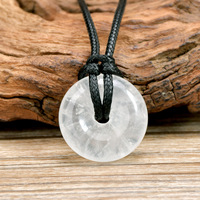 Collier Pendentif Donut en Cristal Chakra avec Pierre Pi, Cordon en Cuir Noir Réglable, Collier Porte-Bonheur et Vœux en Pierre Précieuse, Cadeaux