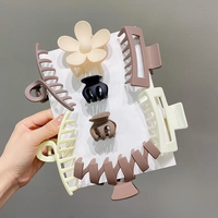 Pinces à cheveux bleu mat en gros, 8 styles : croissant, fleur, squelette, tressées, type requin, accessoires pour femmes et filles