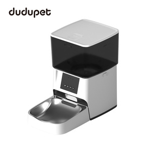 Distributeur automatique de nourriture pour animaux de compagnie Dudupet, programmable, pour chats et chiens, avec contrôle par application et connectivité Wifi, version basique avec boutons. - Product Image 1