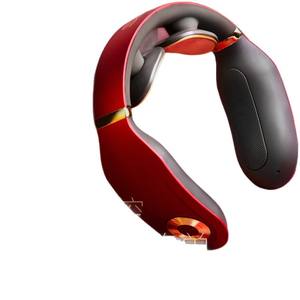 Masseur de cou intelligent SKG rouge rechargeable USB avec commande vocale IA pour usage domestique - Product Image 1