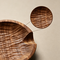 Cendrier rond en bois massif de noyer noir, grain ciselé à la main