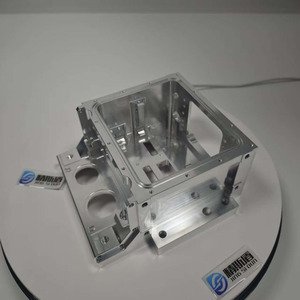 Insert fileté avec bride hexagonale M14 / M8, pièces CNC - Product Image 4